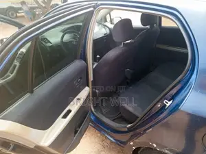 Toyota Vitz 1.3 FWD 5dr 2010 Blue