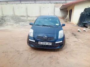 Toyota Vitz 1.3 FWD 5dr 2010 Blue