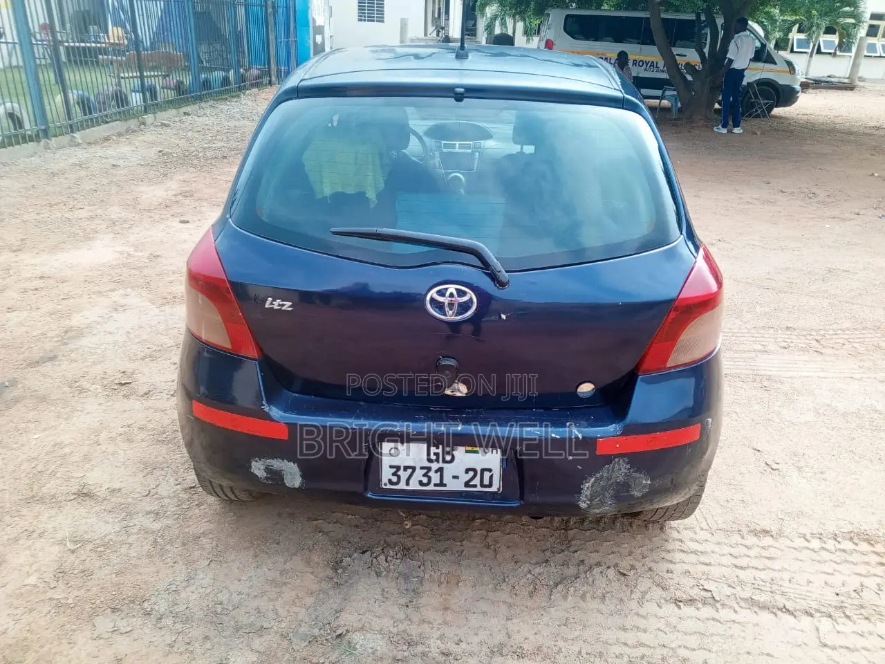 Toyota Vitz 1.3 FWD 5dr 2010 Blue