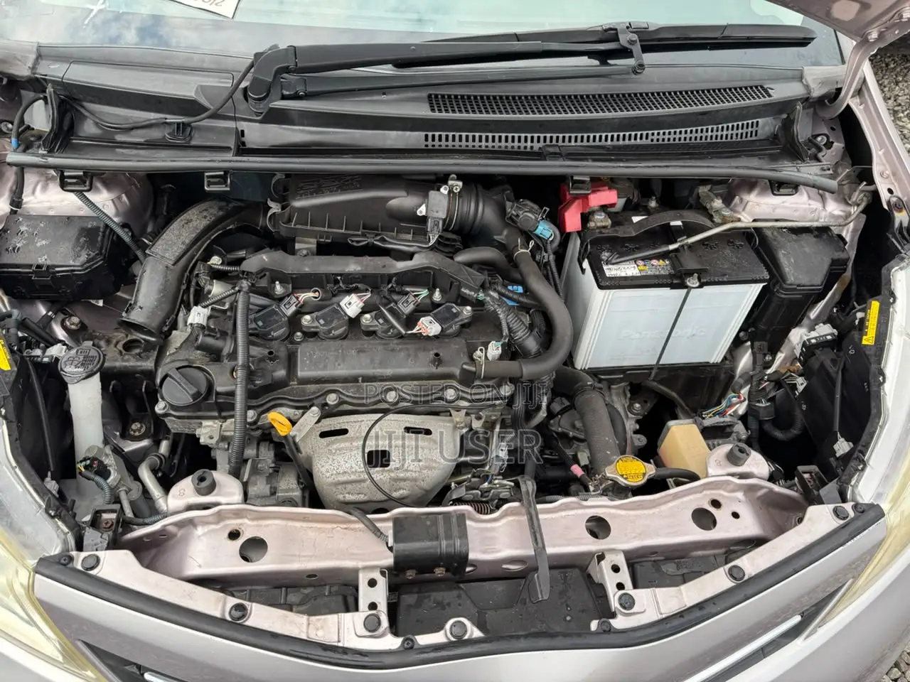 Toyota Vitz 2013 Silver