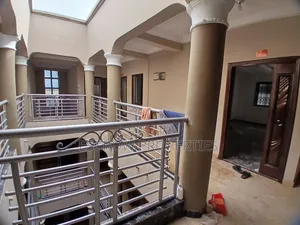 2bdrm Apartment in Escrow Prime, Pentecost for rent