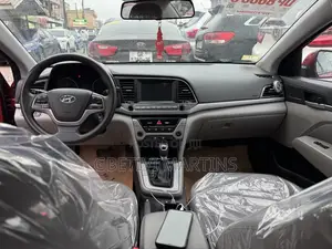 Hyundai Elantra 2017 Red