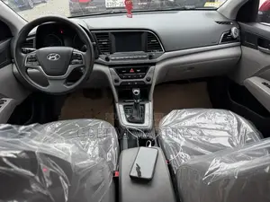 Hyundai Elantra 2017 Red