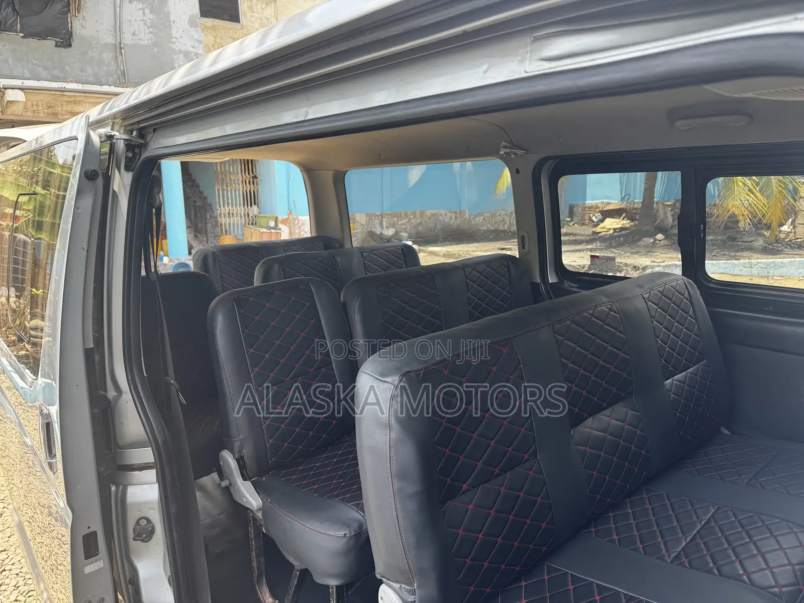 Toyota HiAce 2015 Silver