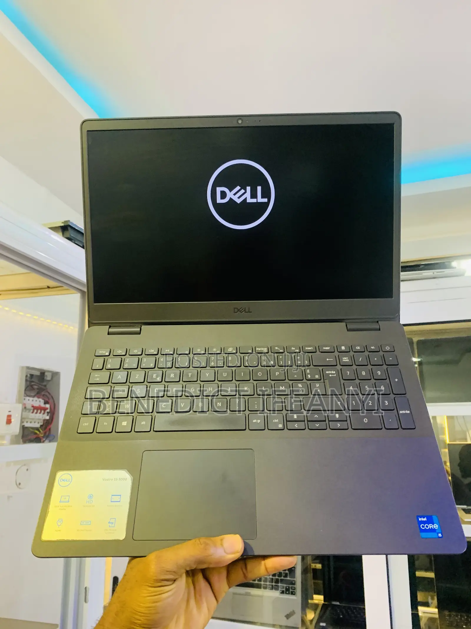 Laptop Dell Vostro 15 3000 8GB Intel Core i5 SSD 512GB