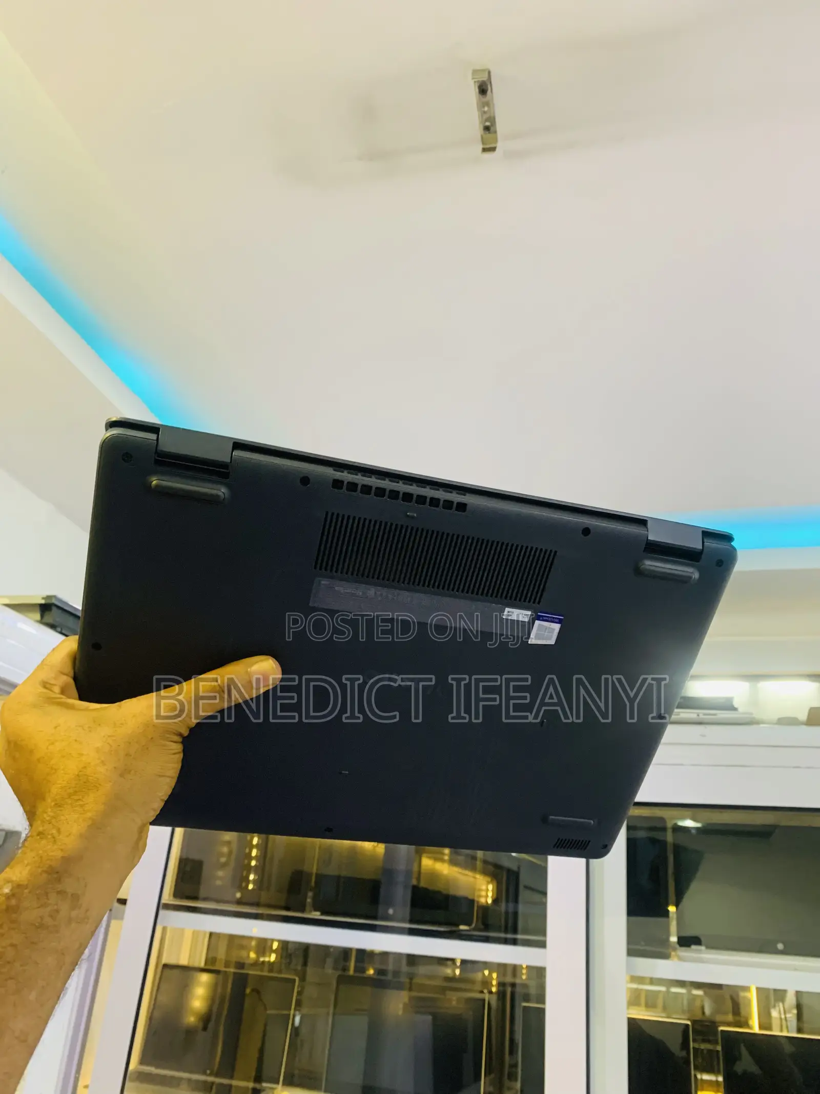 Laptop Dell Vostro 15 3000 8GB Intel Core i5 SSD 512GB