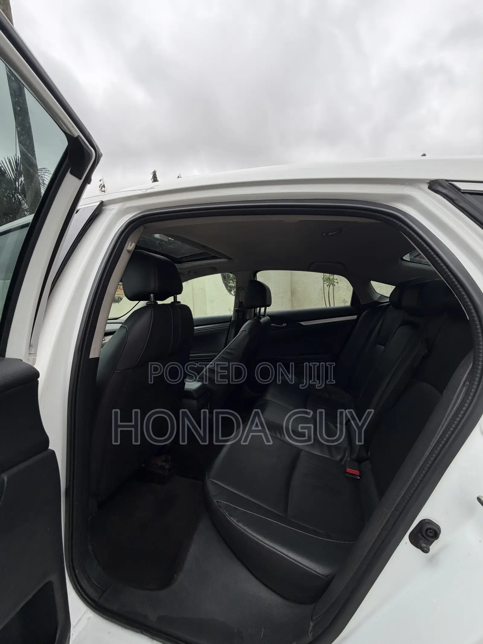 Honda Civic Touring 4dr Sedan (1.5L 4cyl) 2016 White