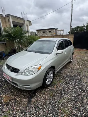 Toyota Matrix XR Hatchback FWD (1.8L 4cyl 4A) 2006 Ivory