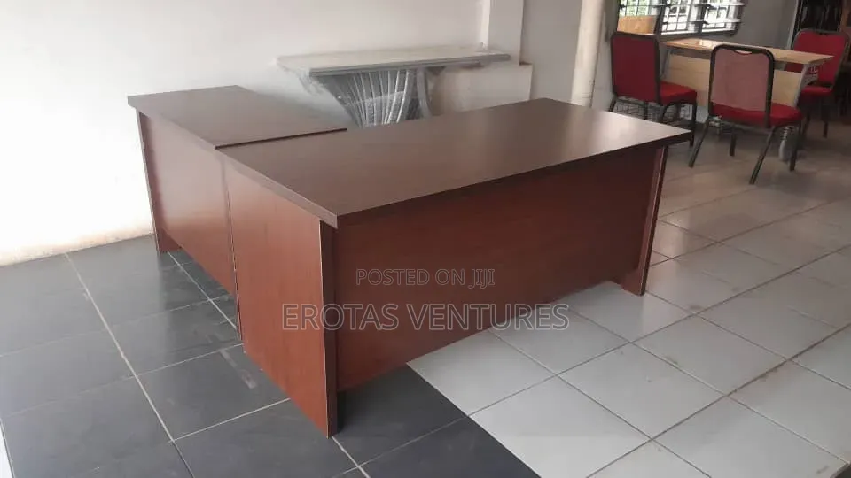 1.6M L-Shape Desk