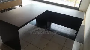 1.6M L-Shape Desk