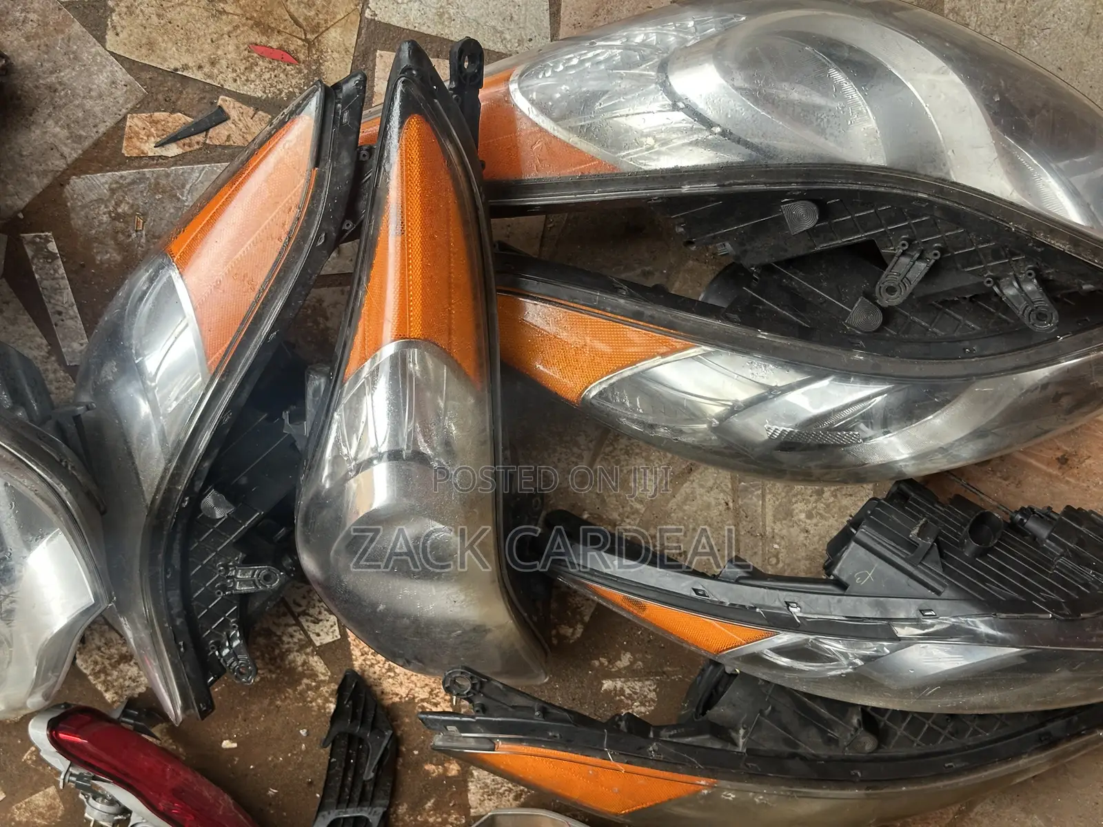 Hyndai Elantra 2012 Headlights Available
