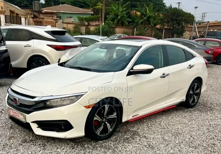 Honda Civic Touring 4dr Sedan (1.5L 4cyl) 2016 White