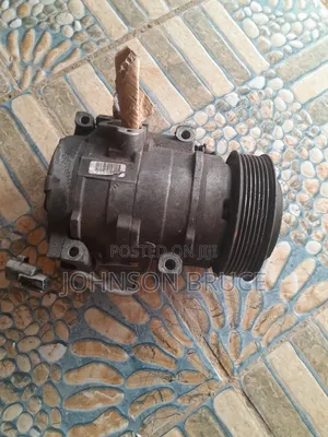 Toyota Hiace Stanbic AC Motor
