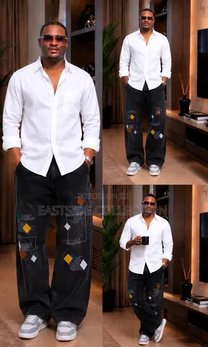 Baggy Jeans Available