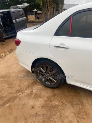 Toyota Corolla 2010 White
