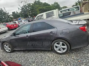 Toyota Camry SE 4dr Sedan (2.5L 4cyl 6A) 2014 Green