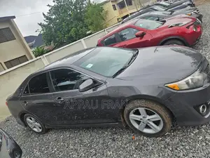 Toyota Camry SE 4dr Sedan (2.5L 4cyl 6A) 2014 Green