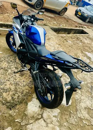 Yamaha R3 2024 Blue