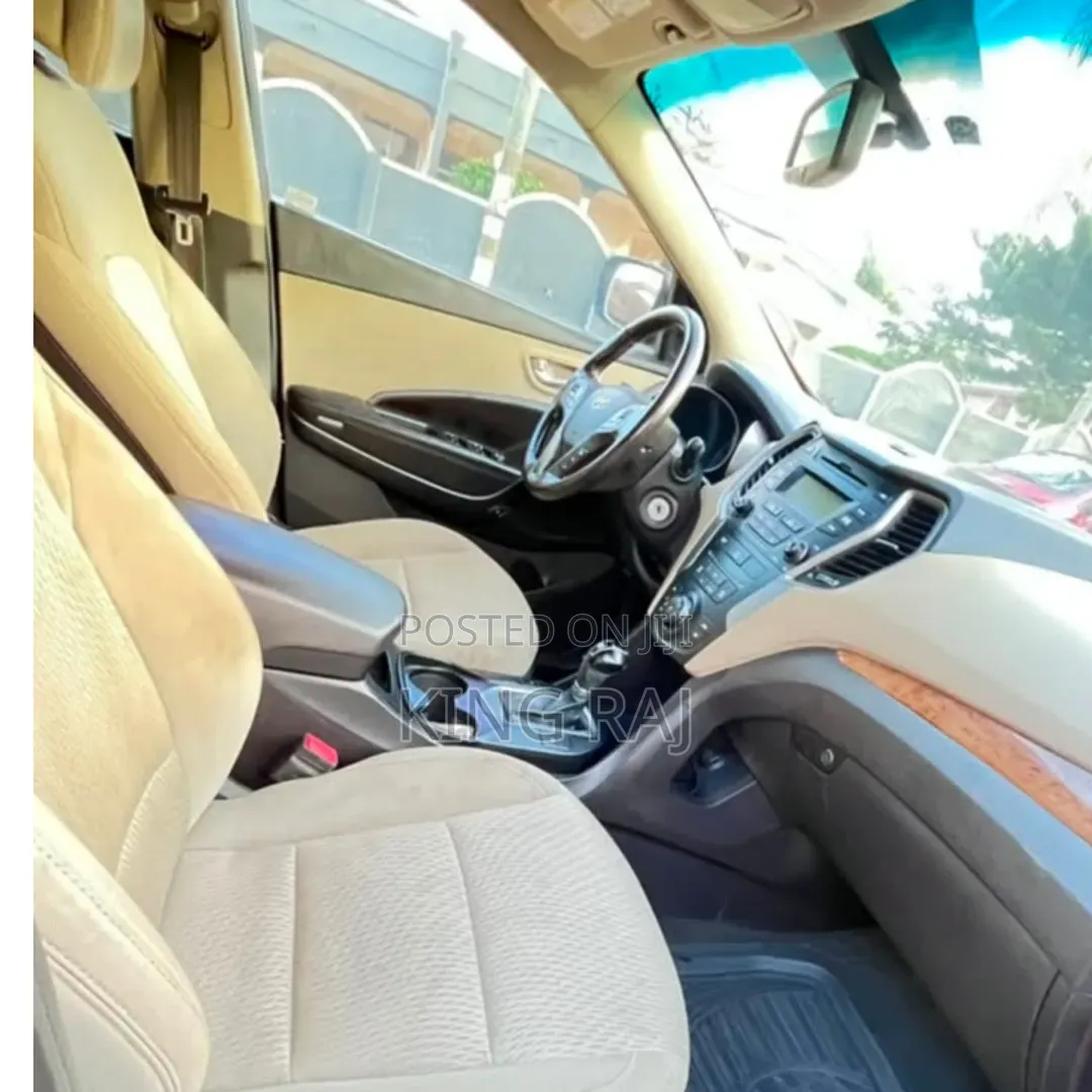 Hyundai Santa Fe 2014 Red