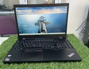 Laptop Lenovo 32GB AMD Ryzen 7 SSD 1T