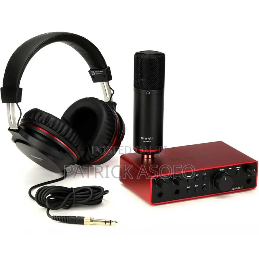 Focusrite Scarlett 2i2 Studio 3rd Gen Recording Bundle