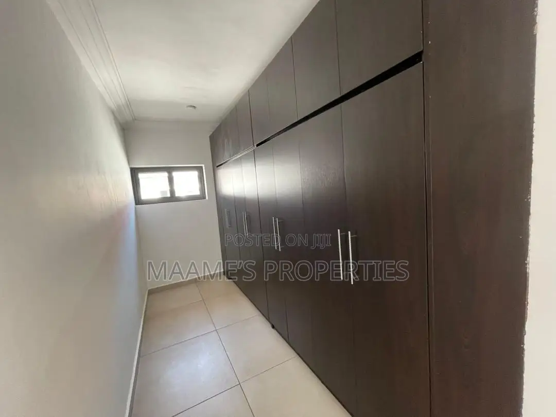 4bdrm Duplex in Adenta for rent