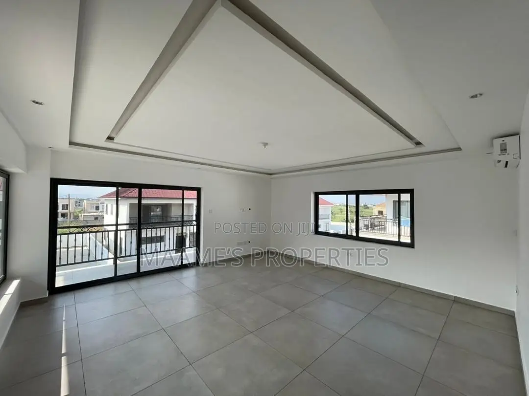 4bdrm Duplex in Adenta for rent