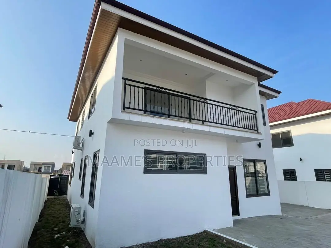 4bdrm Duplex in Adenta for rent