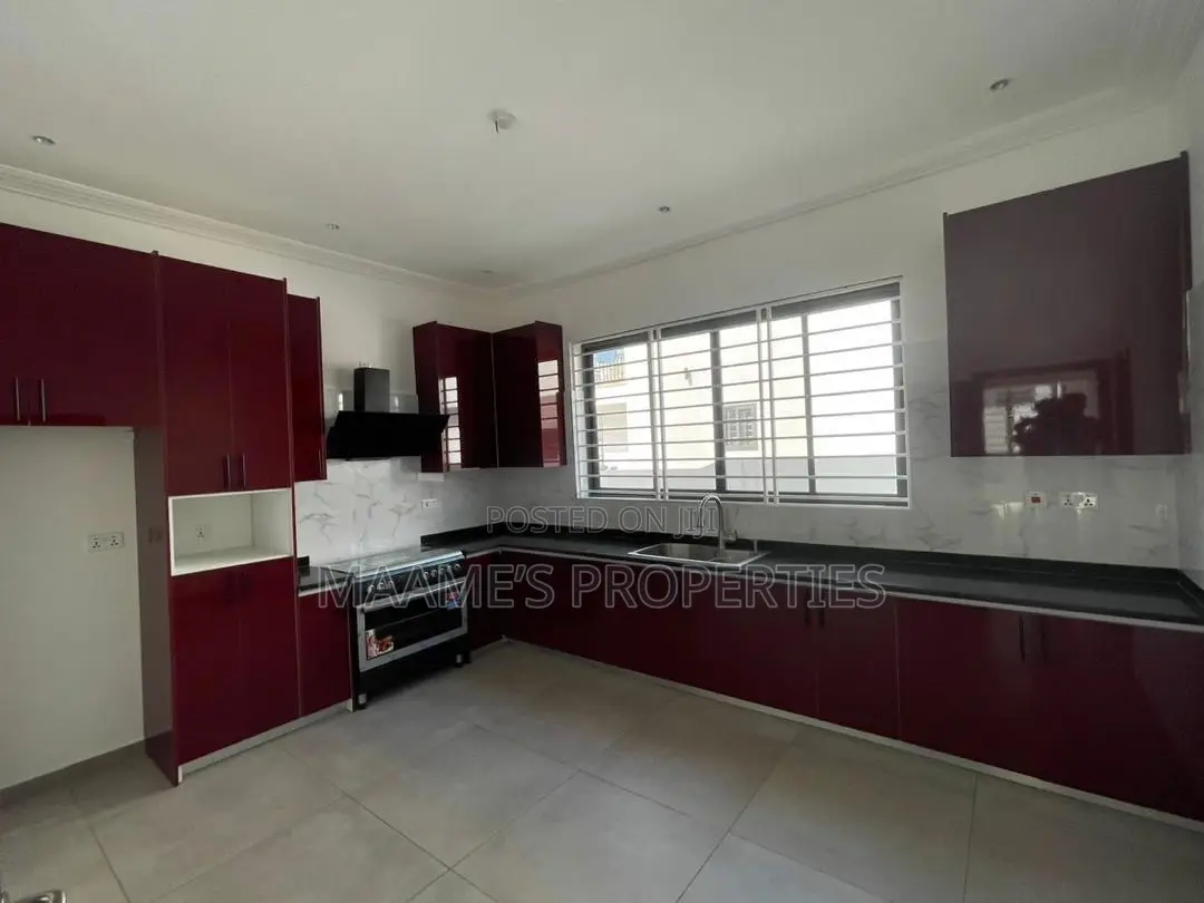 4bdrm Duplex in Adenta for rent