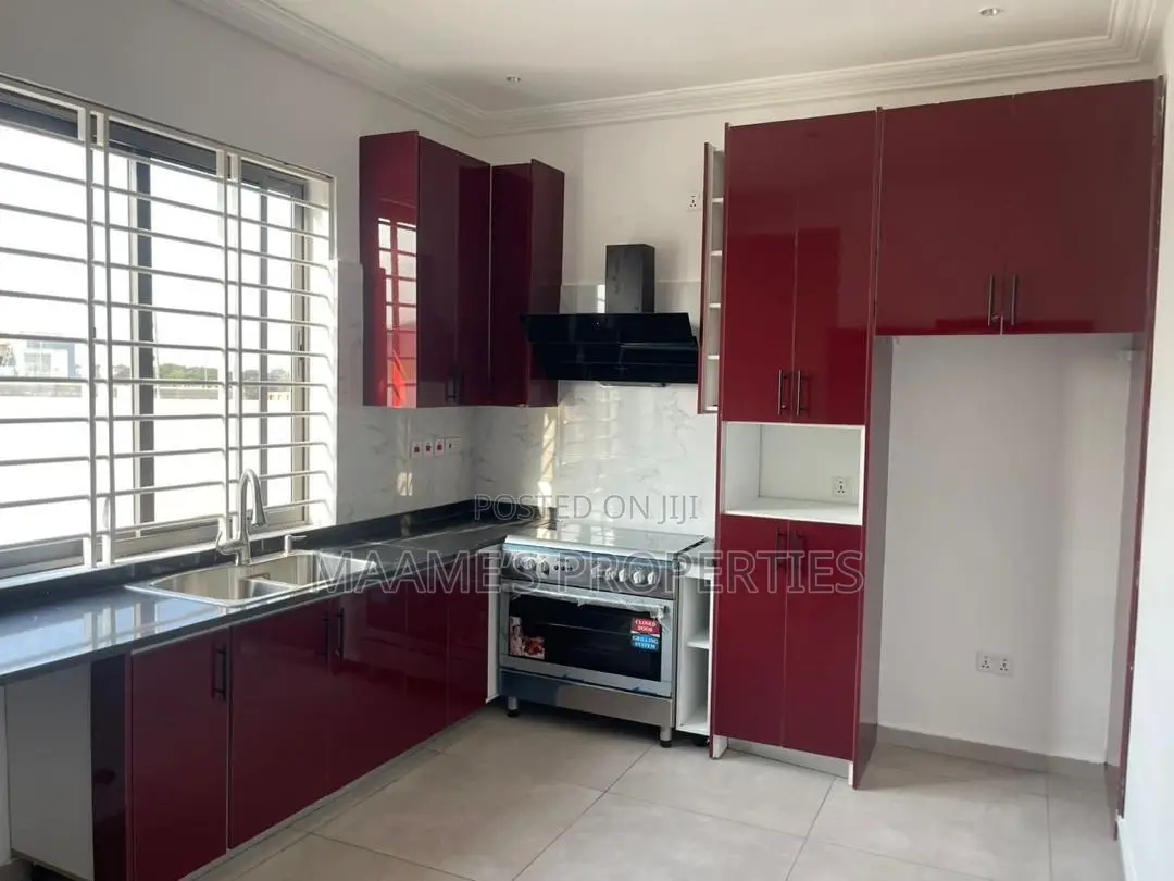 4bdrm Duplex in Adenta for rent