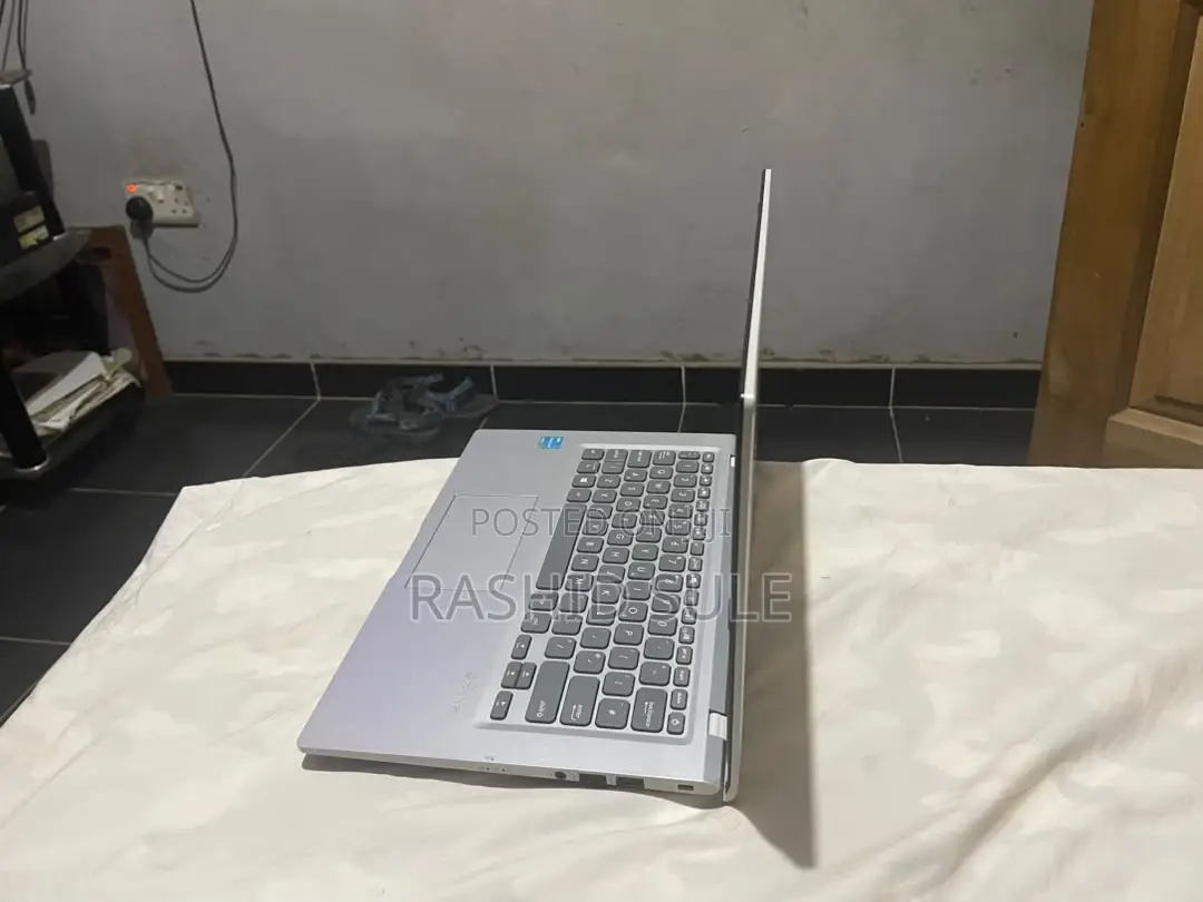 Laptop HP 15 8GB Intel HDD+SSD 256GB