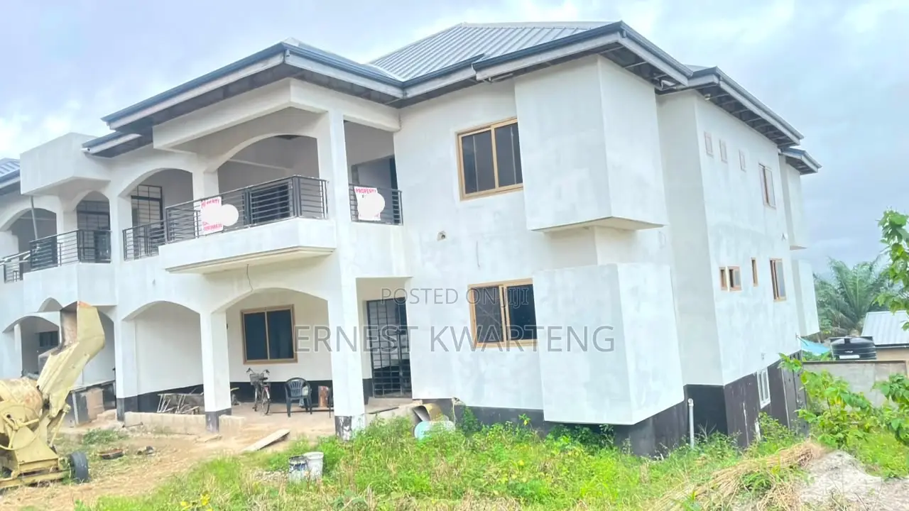 12bdrm Block of Flats in Super Elite Estate, Sowutwuom for sale
