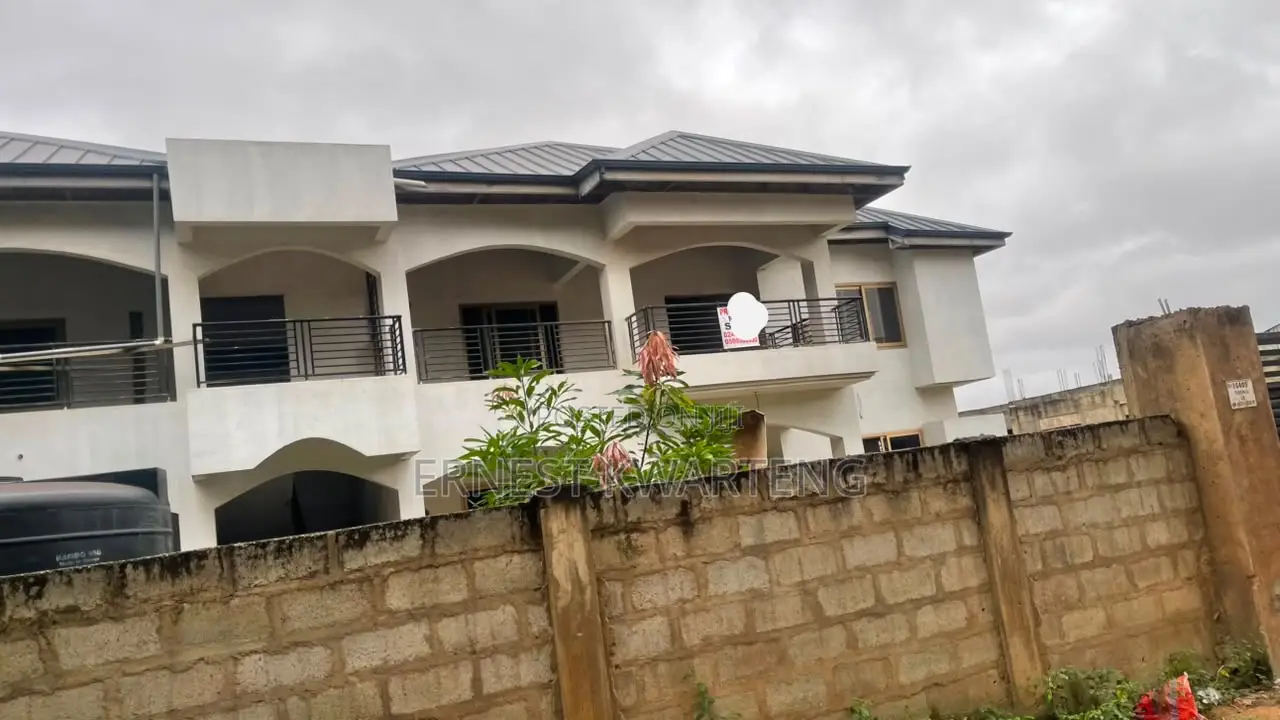 12bdrm Block of Flats in Super Elite Estate, Sowutwuom for sale