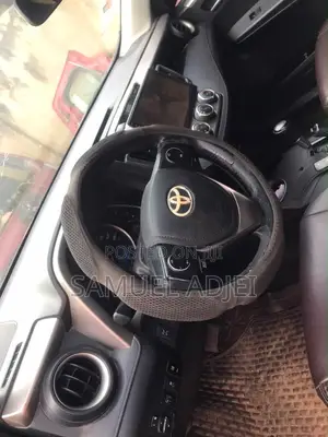Toyota RAV4 2015