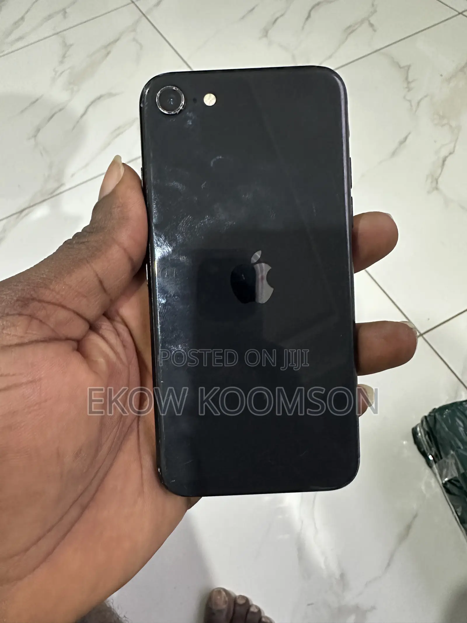 Apple iPhone SE (2020) 64 GB Black
