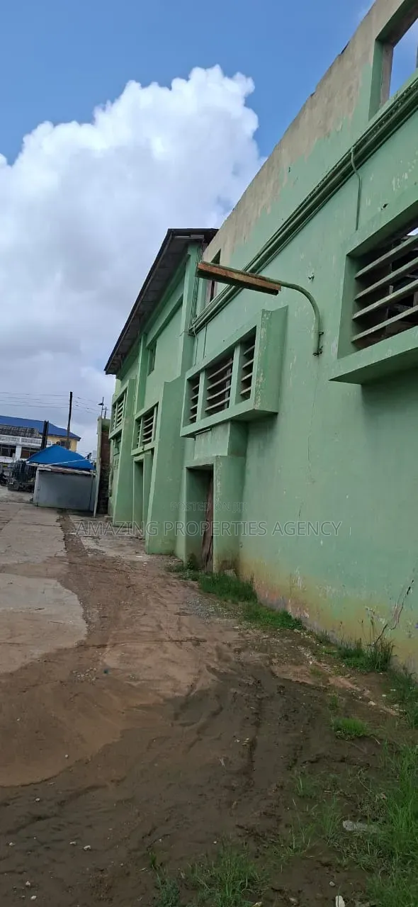 31⁄2 Plots of Roadside Land for Sale. Location; Circle, Formal Orion