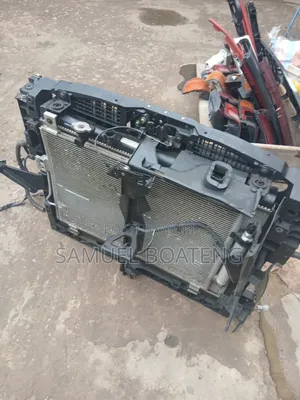 Nissan Pathfinder 2015 to 2019 Complete Radiator Tankb