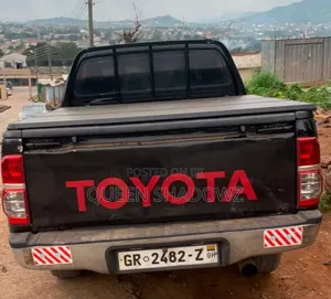 Toyota Hilux 2012 Silver