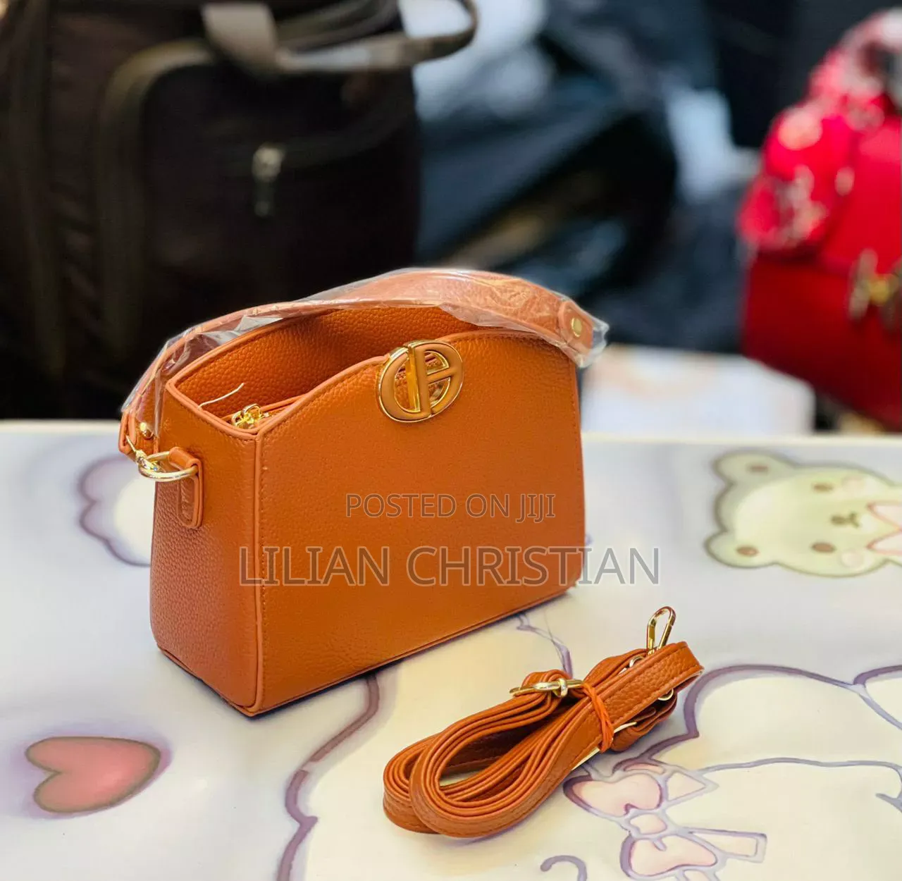 Quality Hand Bags in Different Colours