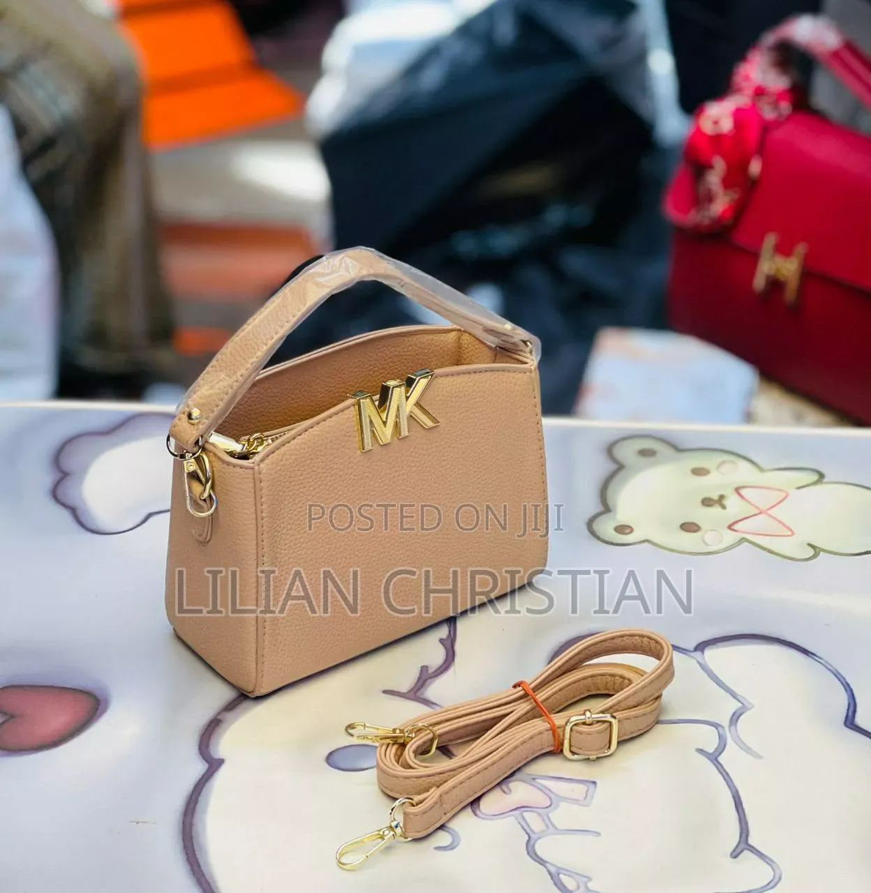 Quality Hand Bags in Different Colours