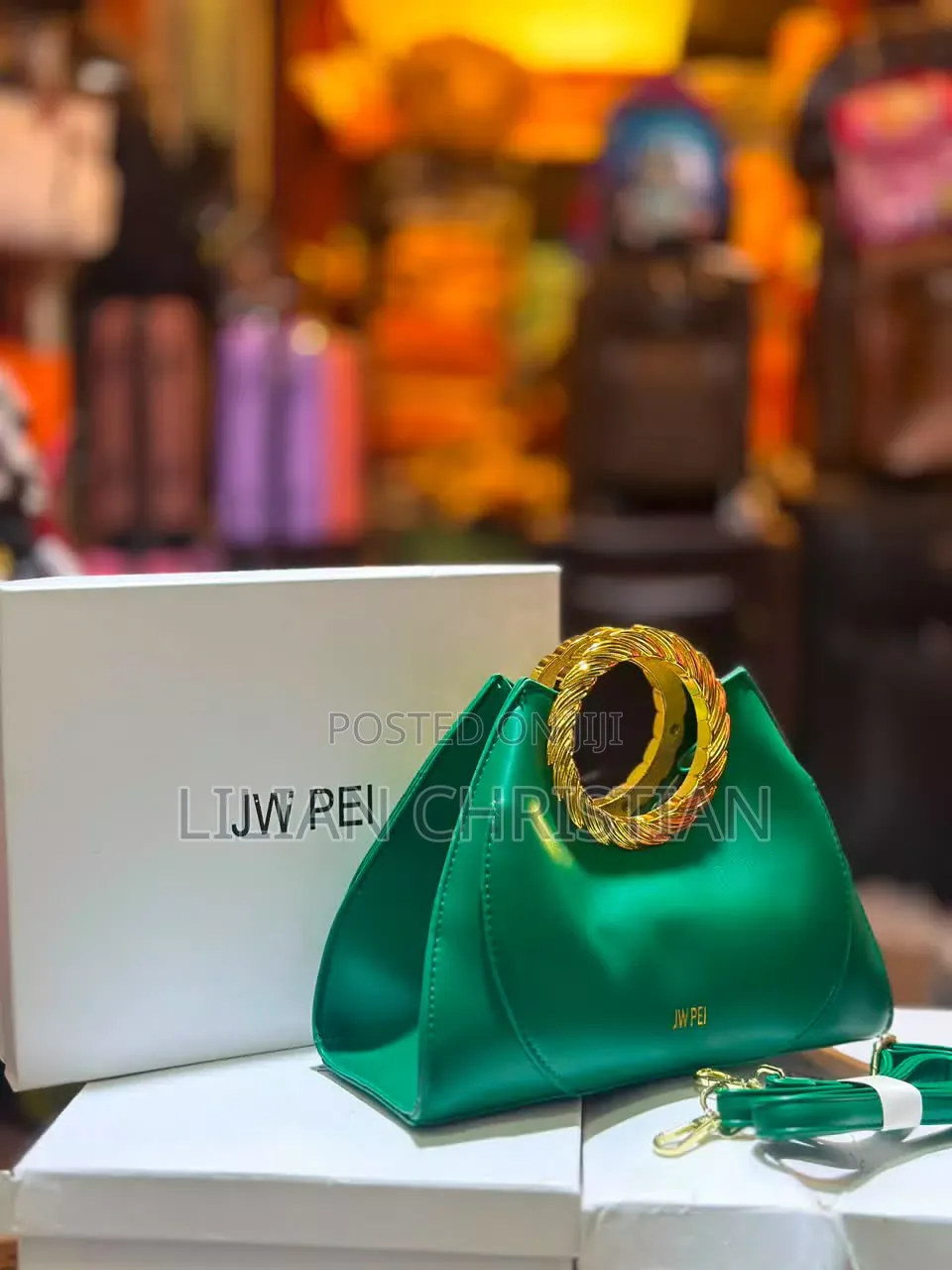 Quality Hand Bags in Different Colours