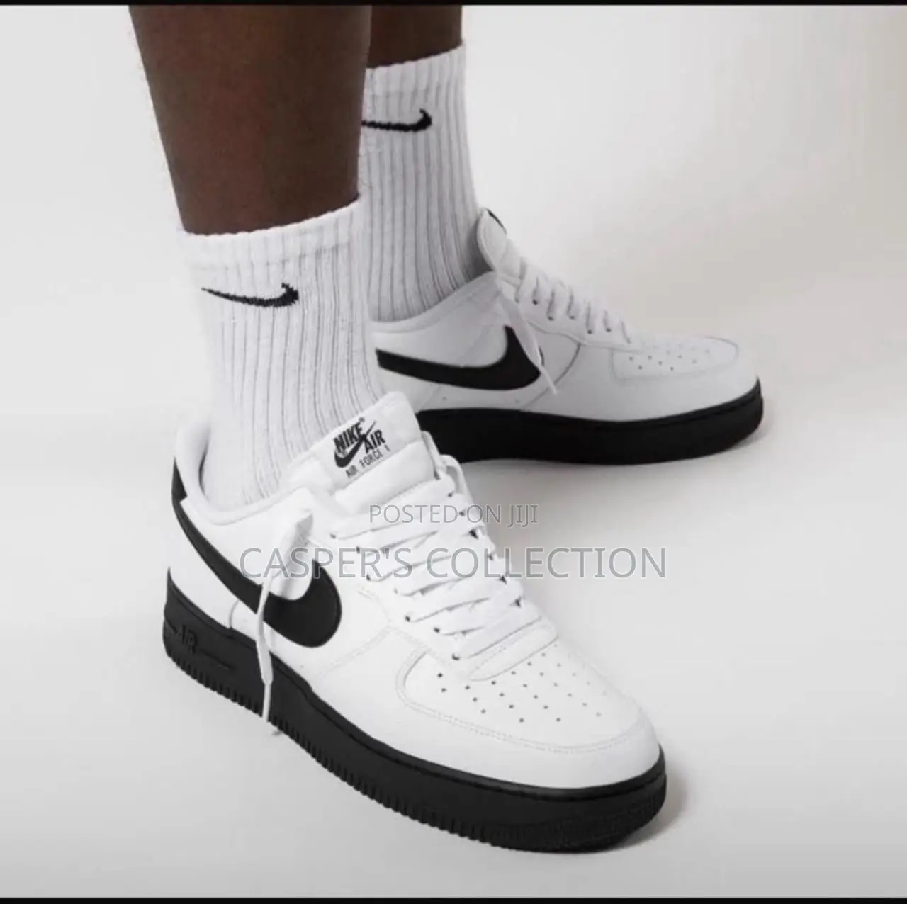 Nike Air Force 1 Low White Black Sole