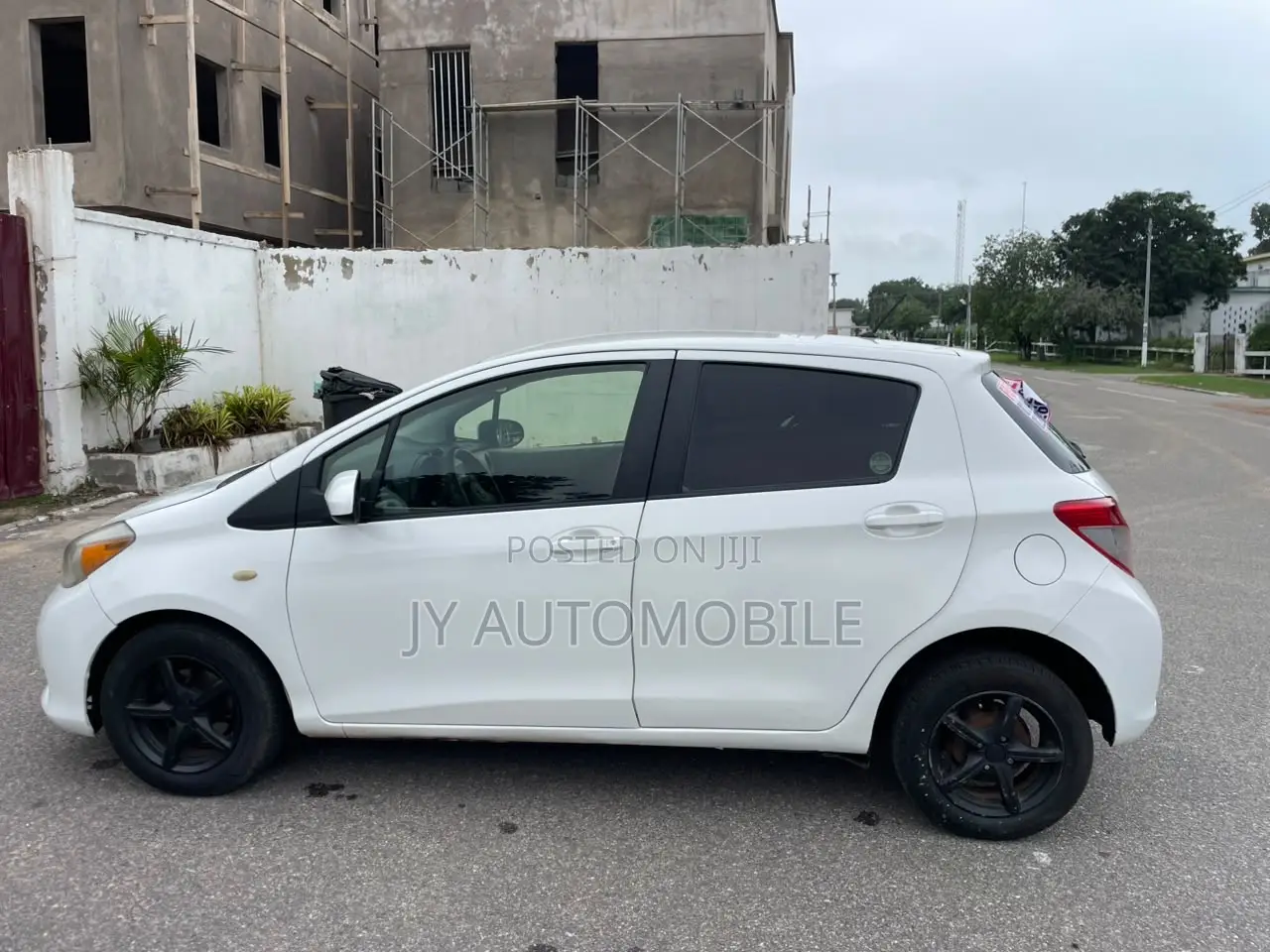Toyota Yaris 2012 White