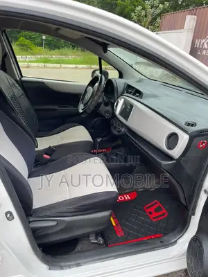 Toyota Yaris 2012 White