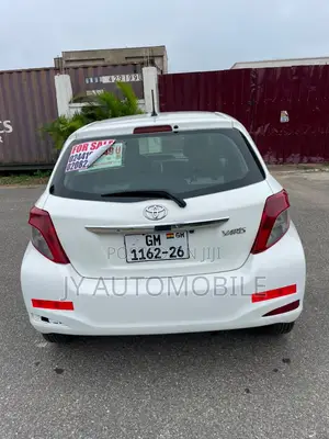 Toyota Yaris 2012 White