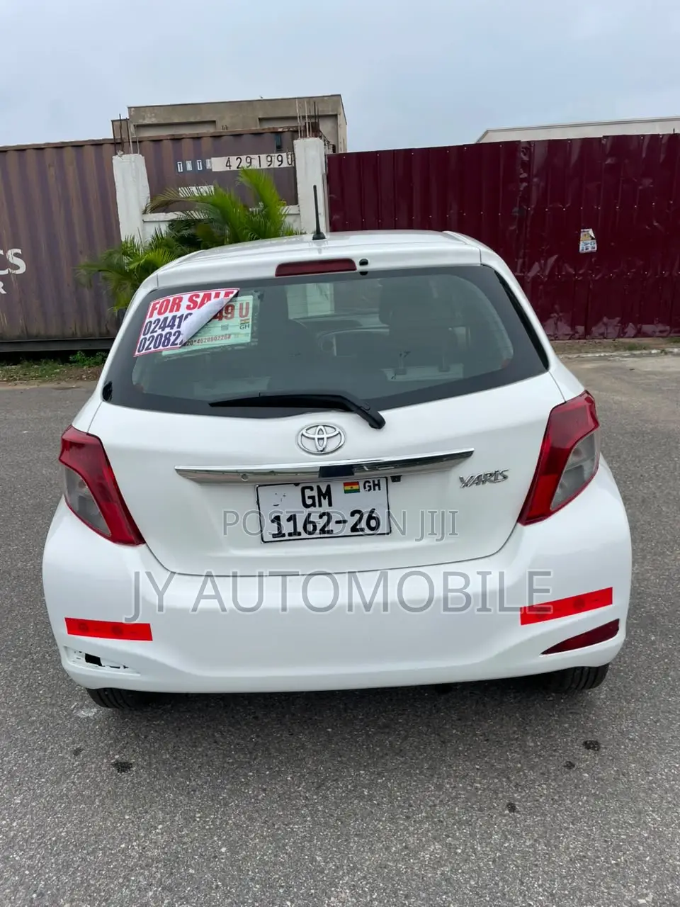 Toyota Yaris 2012 White