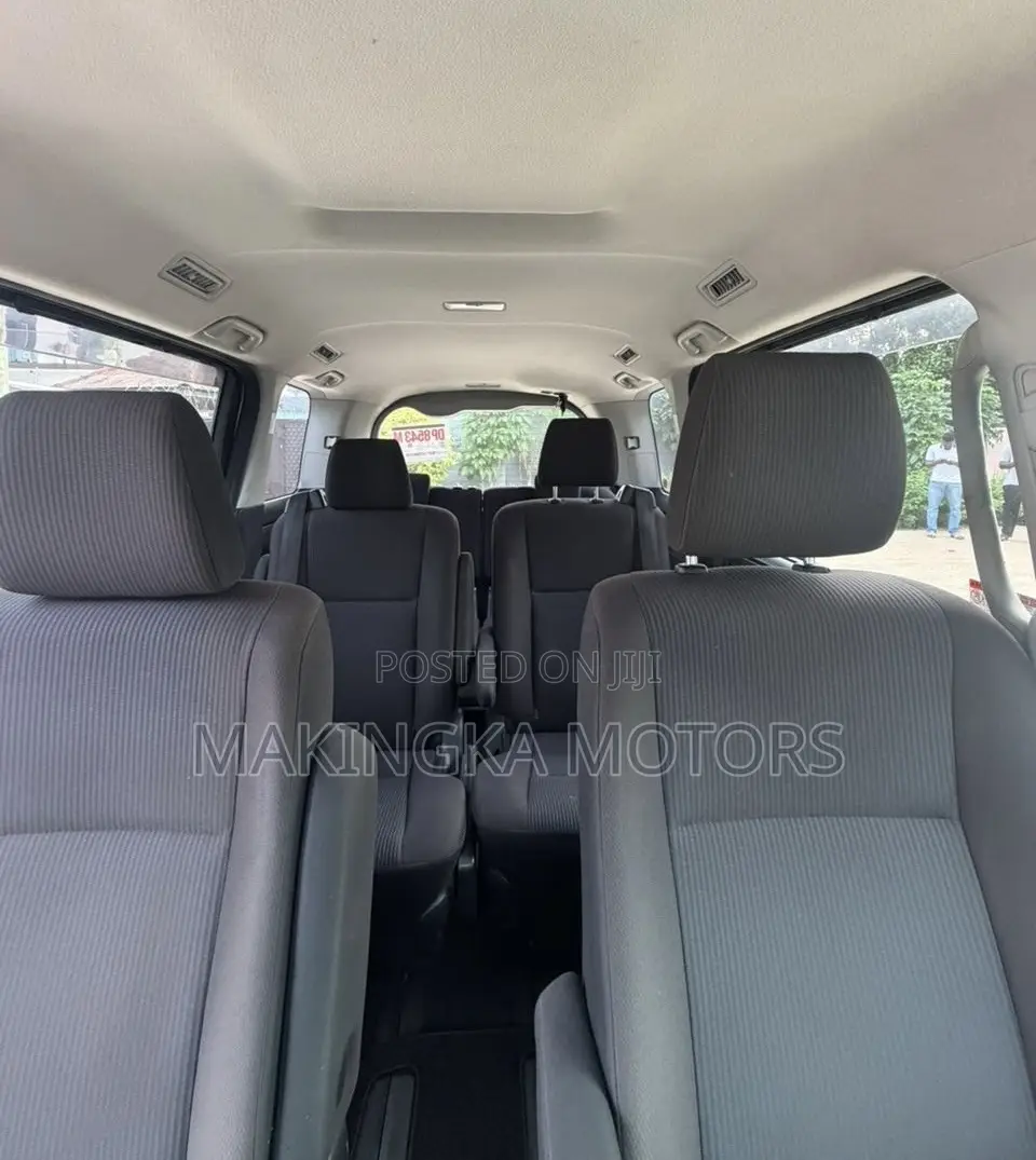 Toyota Vitz 1.5 FWD 3dr 2015 White