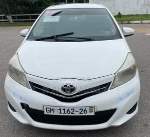 Toyota Yaris 2012 White