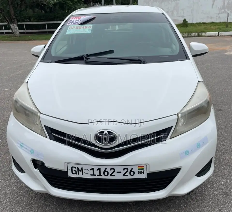 Toyota Yaris 2012 White