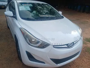 Hyundai Elantra HEV 2021 White